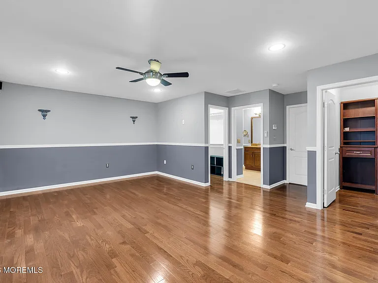 12 Sanford St — Photo 19
