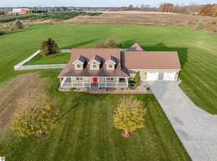 1860 Chadwick Ct, Mount Pleasant, MI 48858