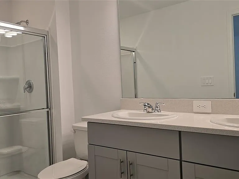 2220 Portrait St — Photo 7
