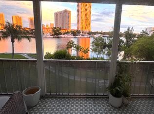 2980 Point East Dr, North Miami Beach, FL 33160