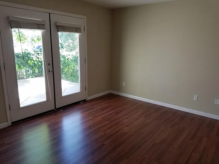 2878 Hilltop Mall Rd — Photo 25