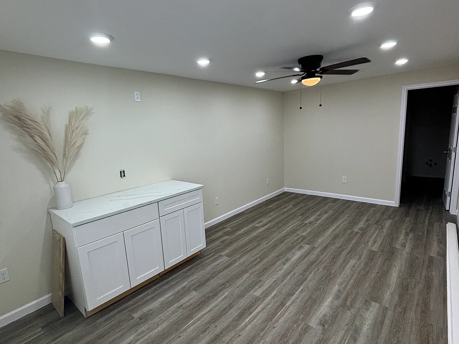 4728 Crenshaw Ave — Photo 1