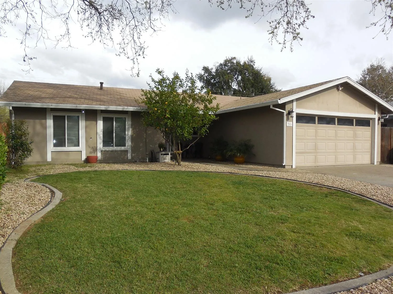 7516 Blackthorne Way photo 1