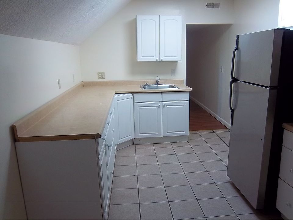 Spacious kitchen