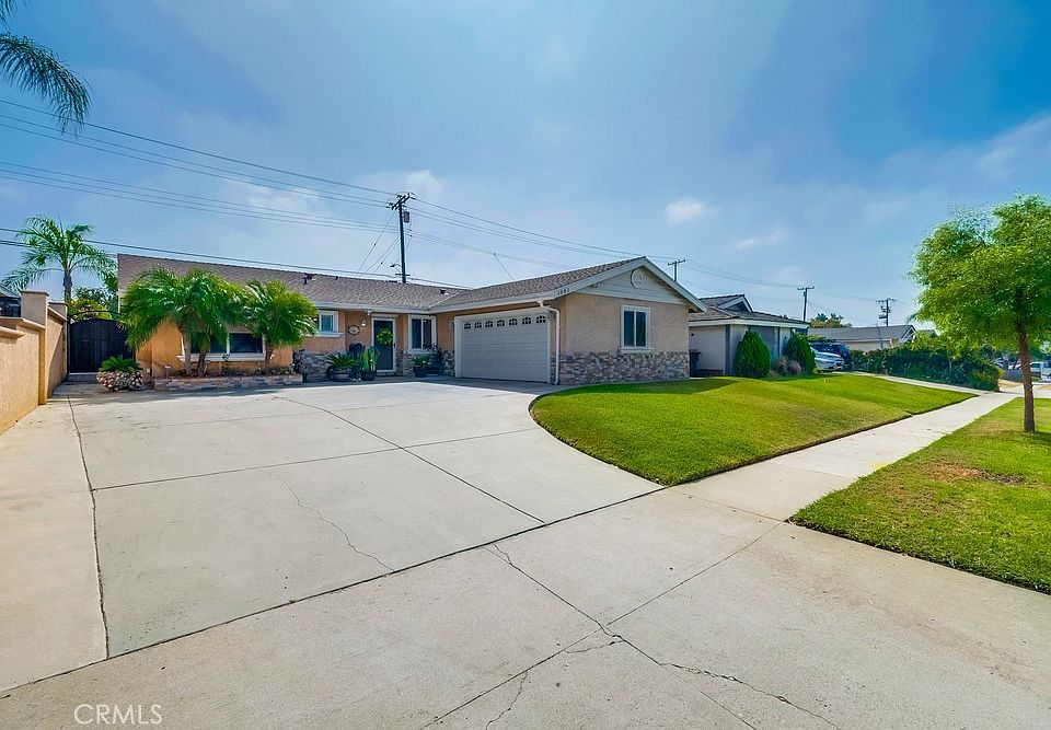 1st image of 1082 Elsberry Ave