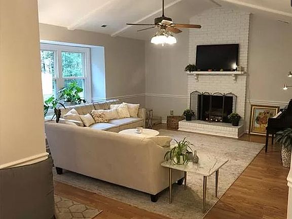 5th image of 6010 Hickory Forest Dr