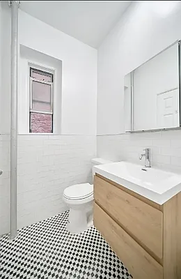 Bathroom, photo 2