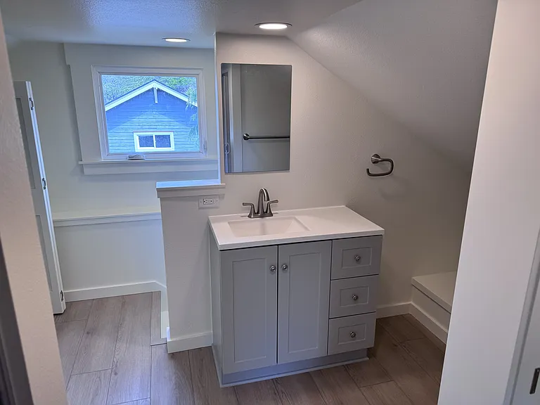 1008 Jenkins St — Photo 11