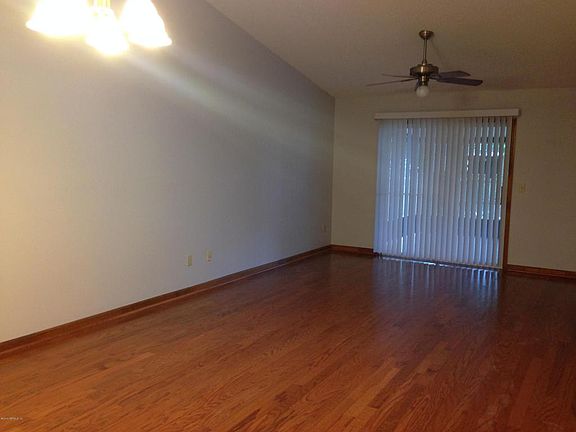 4th image of 7825 Virgo St