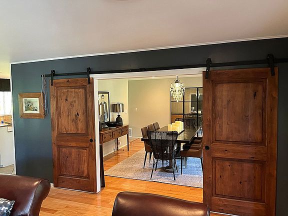 5th image of 1020 Canyon Dr