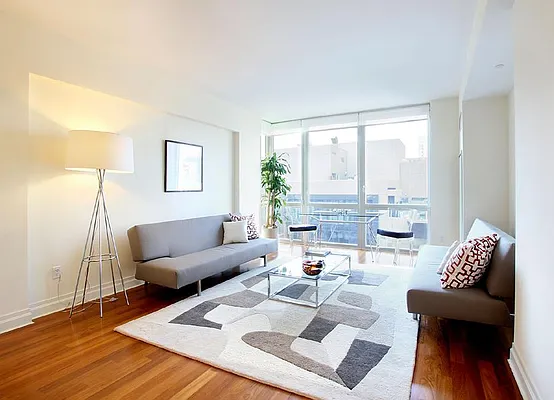 Rented by Warburg | media 21