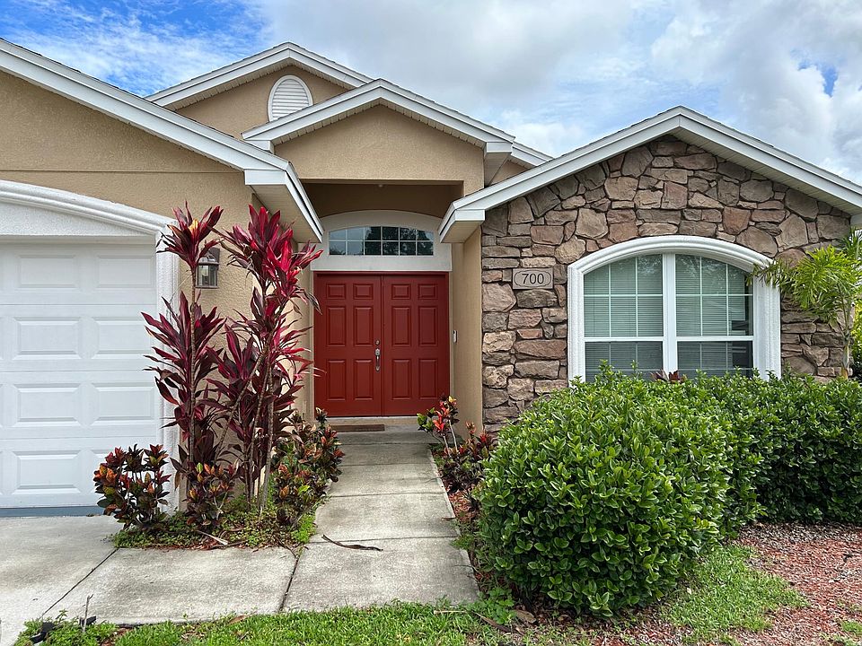 1st image of 700 Greenshank Dr