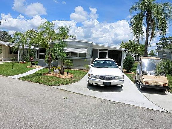 2nd image of 2752 Vine Ln