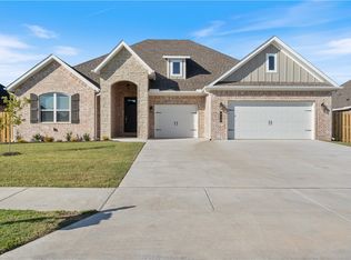 916 Budrio Ave, Tontitown, AR 72762