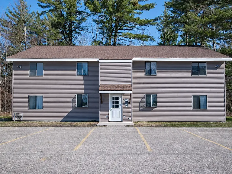 231-241 N Burritt Ave — Photo 4