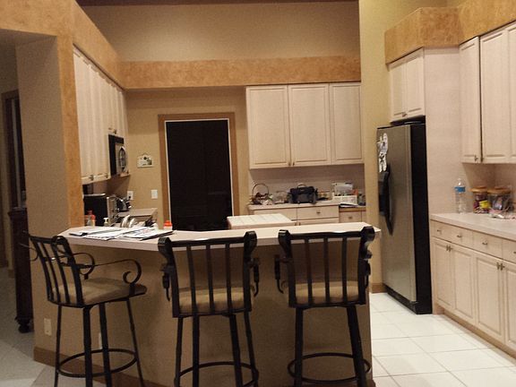 2nd image of 118 N River Dr W