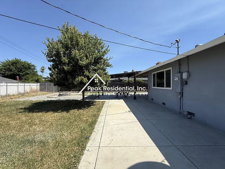 6739 Ferrier Ct — Photo 27
