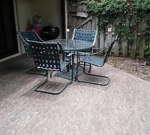 3rd image of 8701 Camelia Ct #8701