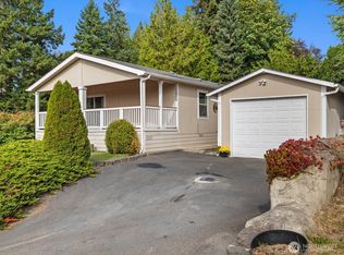 12608 NE Hollyhills Dr, Bothell, WA 98011