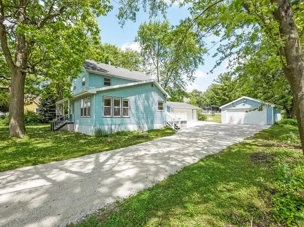 224 Plank ROAD, Mukwonago, WI 53149