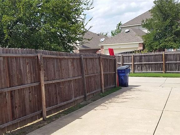 2nd image of 7144 Chinquapin Dr