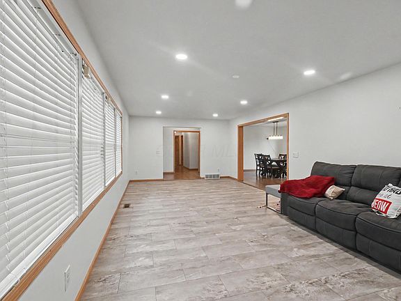 4th image of 4418 Hook Rd