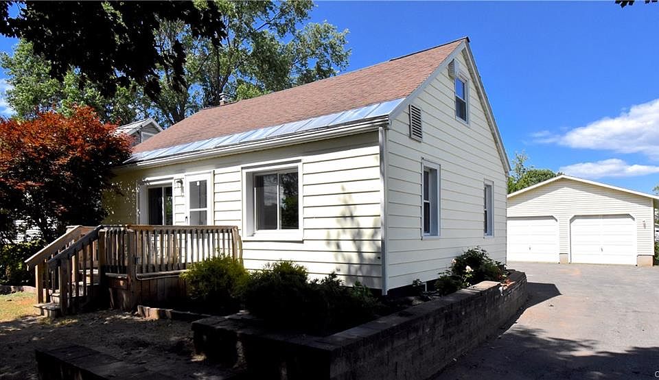 1st image of 108 Bradley St