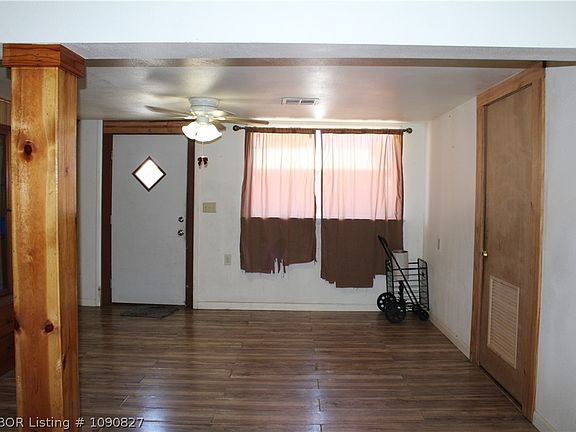 3rd image of 301 NE Market St