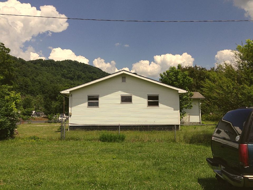 2nd image of 312 Golf Course Rd