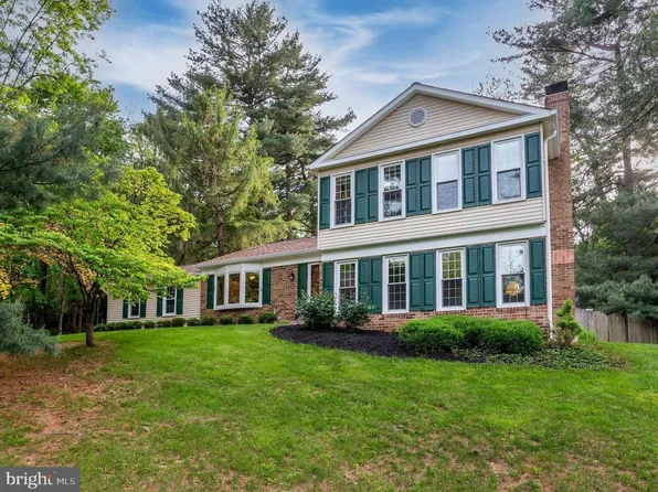 5421 Huckleberry Ln, Sykesville, MD 21784