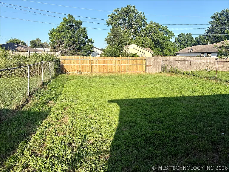 6345 S Madison Pl — Photo 14