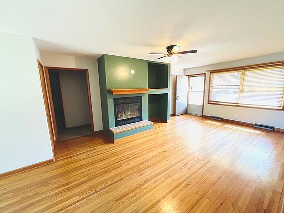 2nd image of 2418 W Columbine Ln