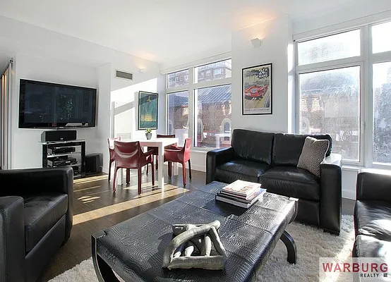 Sold by Warburg | media 7