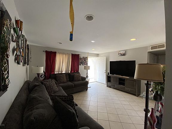 3rd image of 2844 N 70th Ave