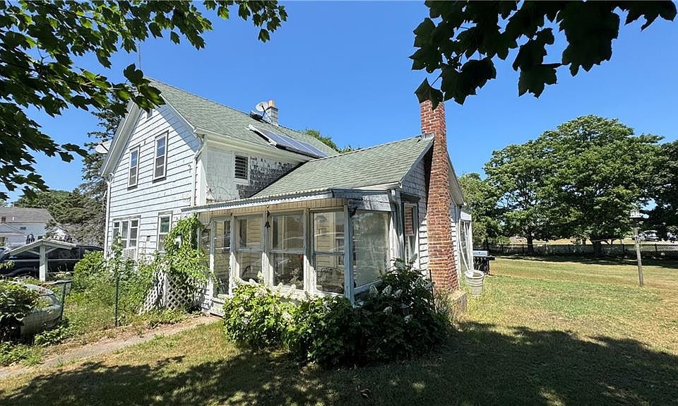 1st image of 526 Connecticut Ave