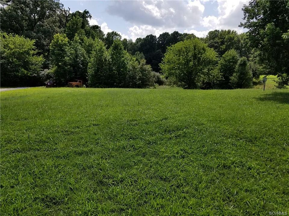 2nd image of 7809 Sandy Ridge Rd