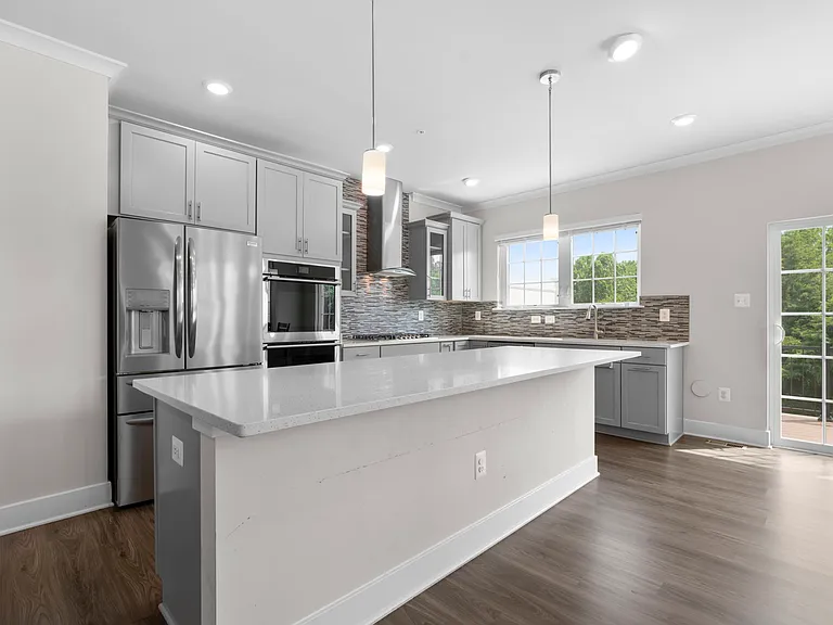 8017 Potter Pl — Photo 3