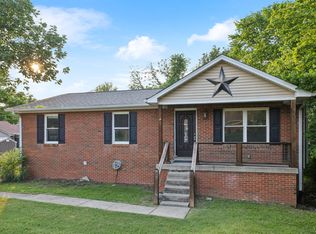 4305 Valley Grove Dr, Hermitage, TN 37076