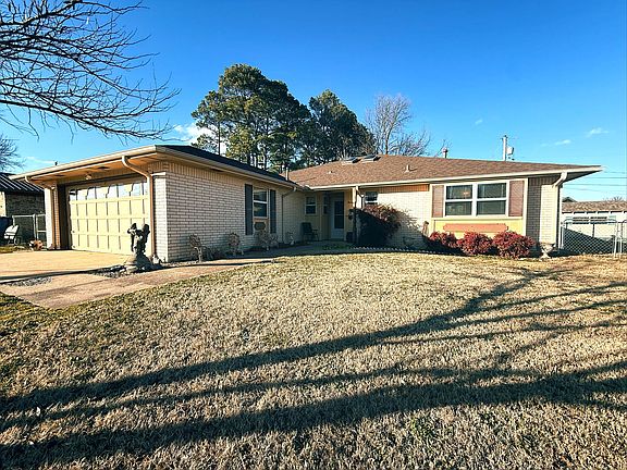 2nd image of 301 11th Pl NE