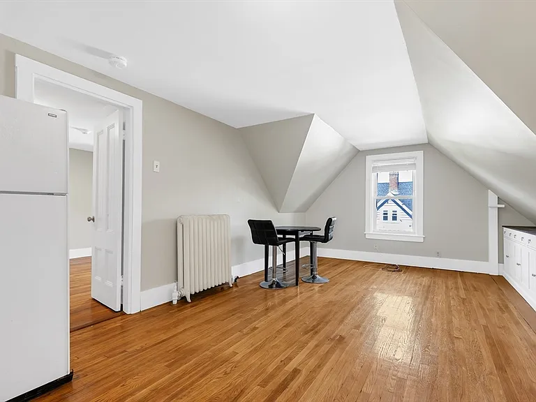 28 Evergreen St #3 — Photo 6