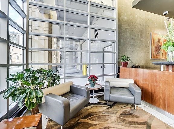 4th image of 700 N Larrabee St APT 1410