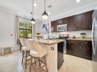 5904 NW 46th Ln, Tamarac, FL 33319