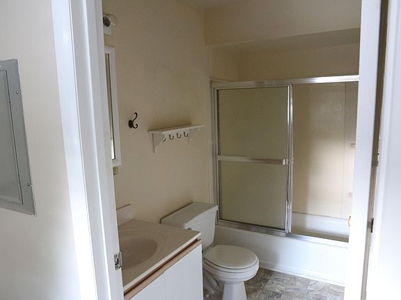5th image of 1203 Gilpin Ave APT 1