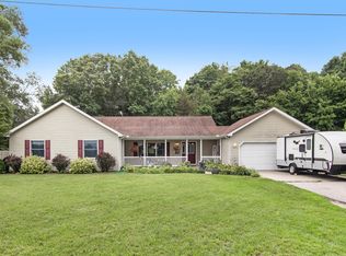 13715 Riverside Dr, Constantine, MI 49042