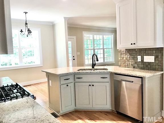 3rd image of 311 Ashwick Dr
