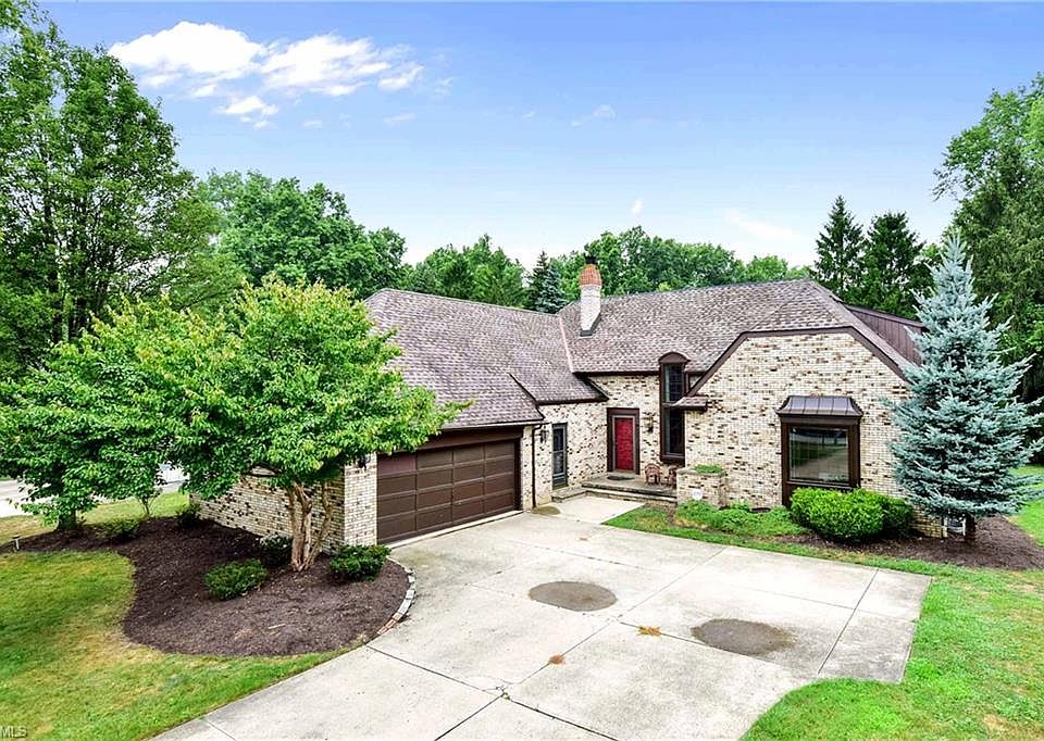 1st image of 25400 Brittany Cir