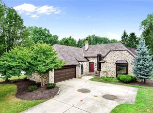 25400 Brittany Cir, Westlake, OH 44145