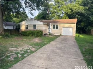5433 Loch Lomond Rd, Memphis, TN 38116