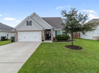 1916 Meridian Ct, Bryan, TX 77807