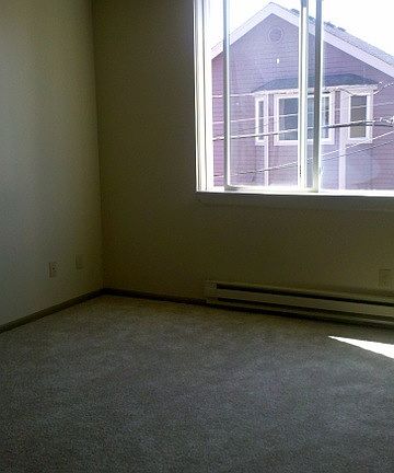 3rd image of 5625 15th Ave NE APT 404